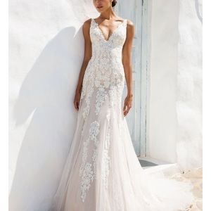 Justin Alexander Lace Wedding Gown